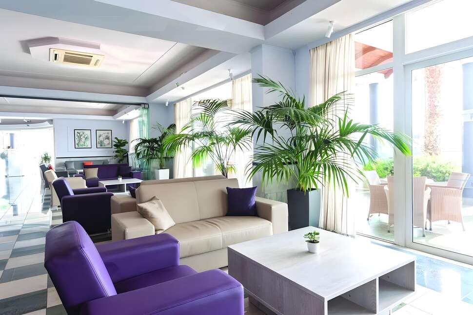 Een foto van het interieur van Kosta Palace City Hotel