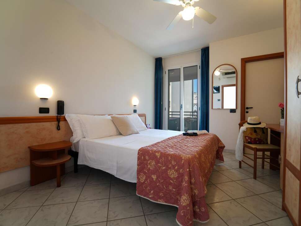 Ein Foto Hotel Dasamo