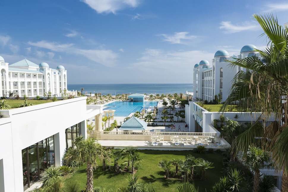 Ein Foto Barcelo Concorde Green Park Palace
