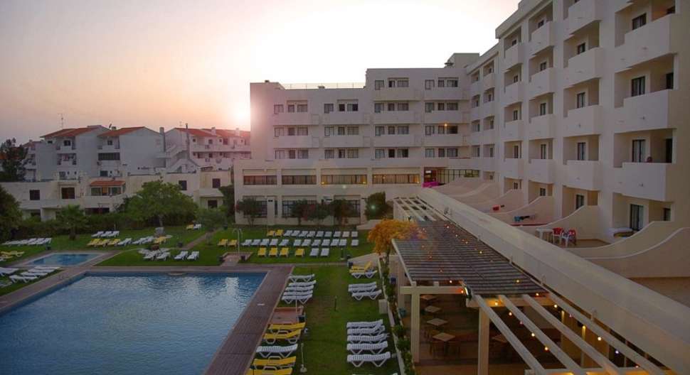 Een foto van het zwembad bij Albufeira Sol Hotel & Spa