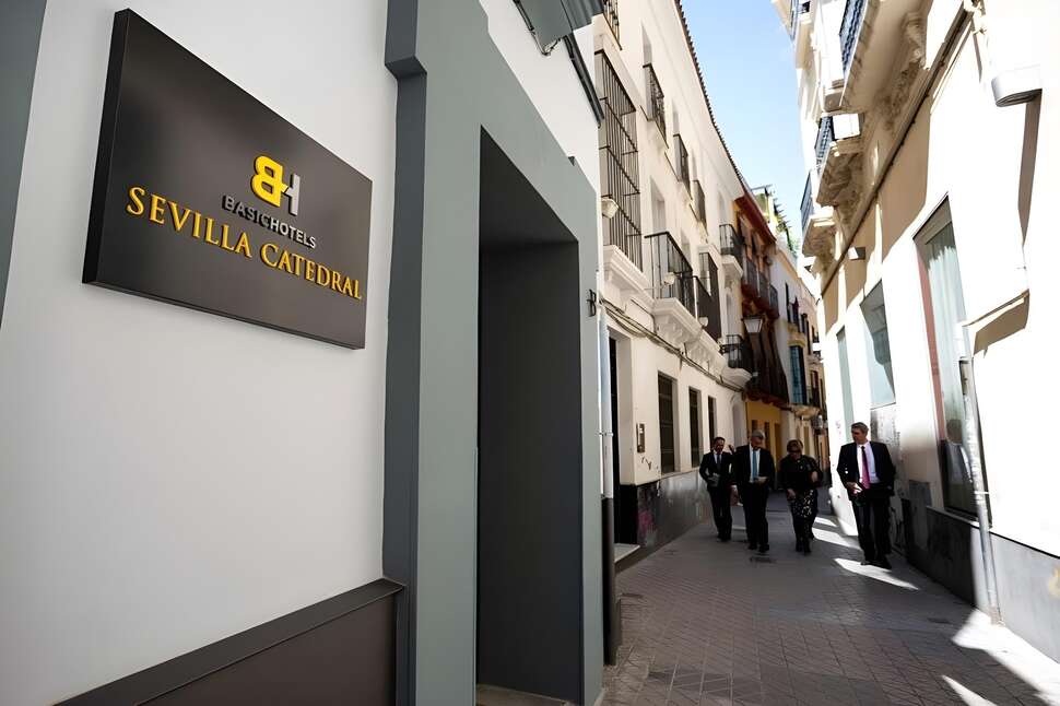 Ein Foto Basic Hotel Sevilla Catedral