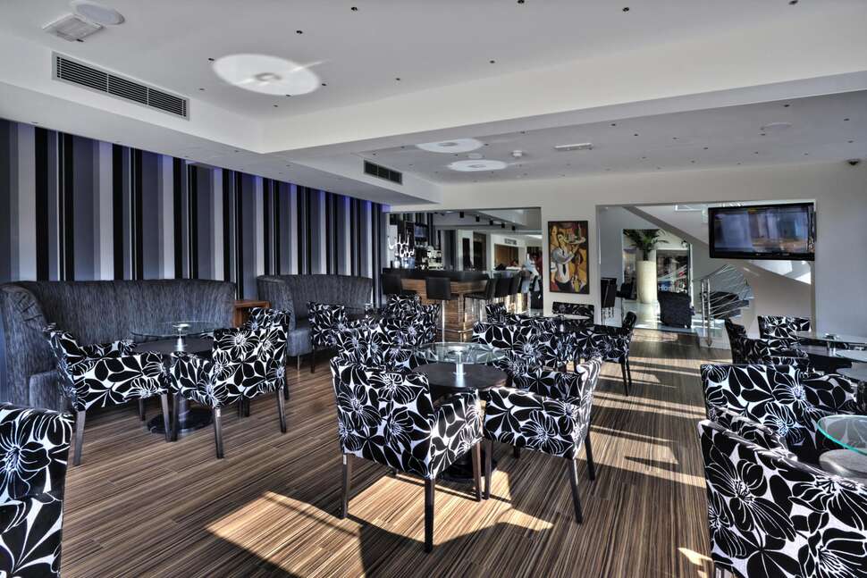 Een foto van de faciliteiten bij Livadhiotis City Hotel