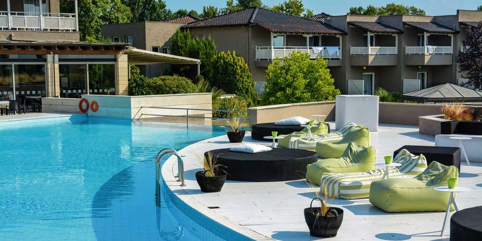 Een foto van het zwembad bij Dion Palace Beauty & Spa Resort