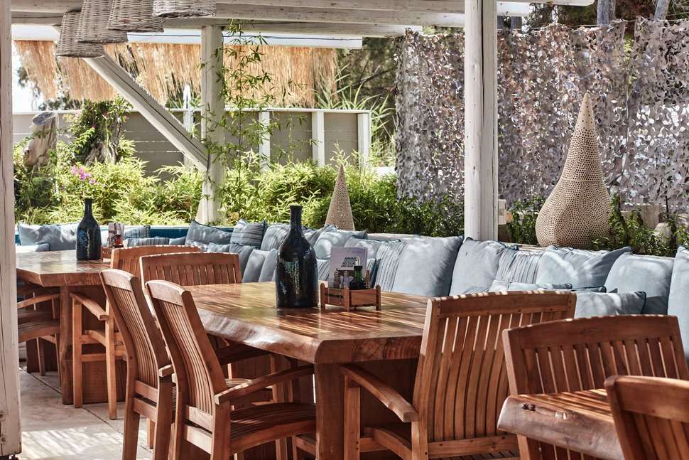 Ein Foto von der Terrasse im Esperos Village Blue & Spa