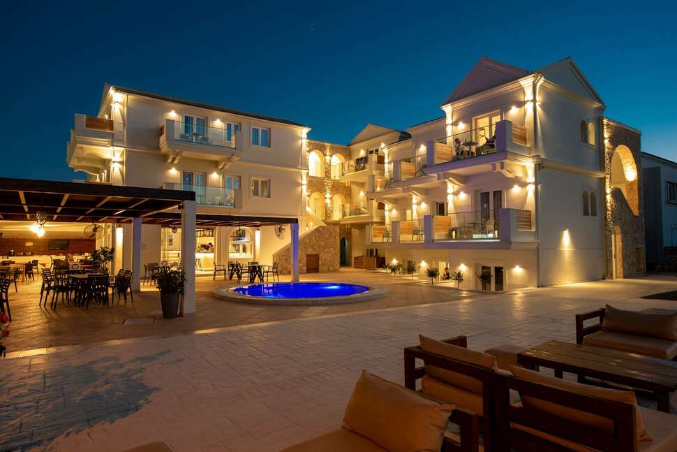 Een foto van het zwembad bij Ekati Mare Boutique Resort