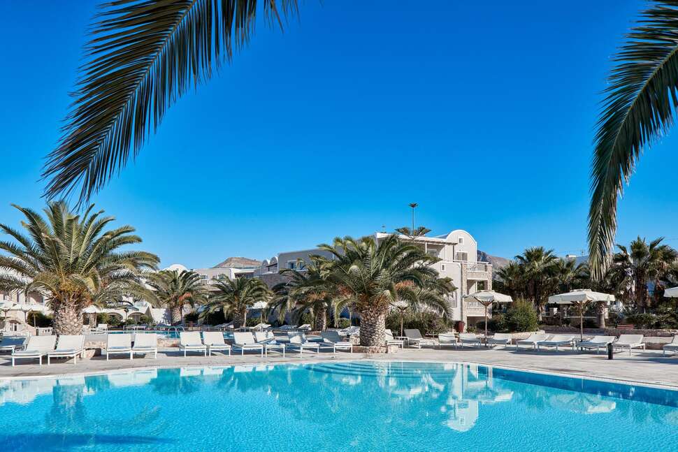 Een foto van het zwembad bij Santo Miramare Resort