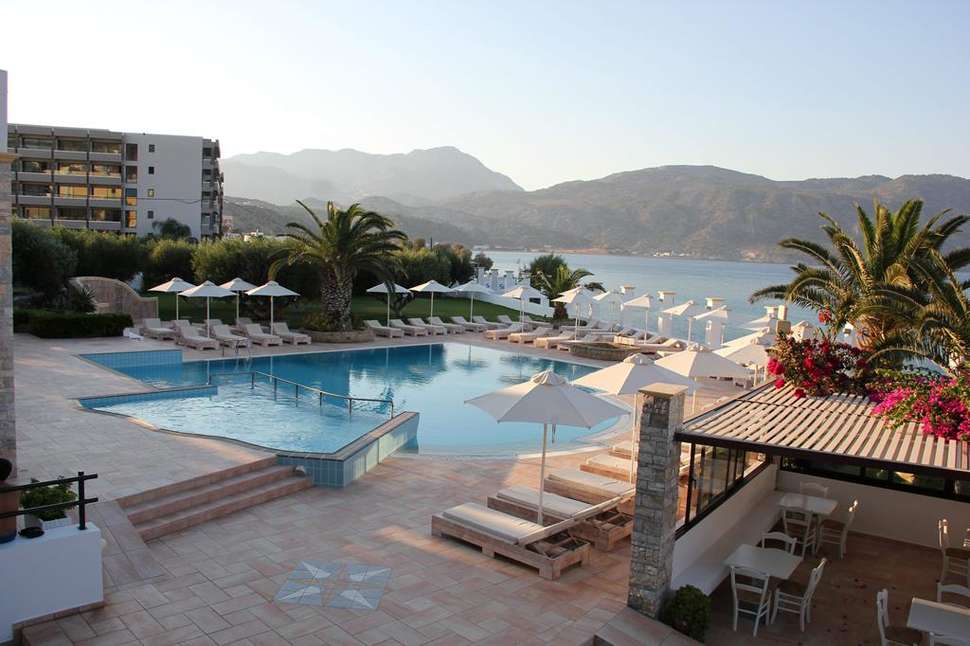 Een foto van het zwembad bij Electra Beach Hotel