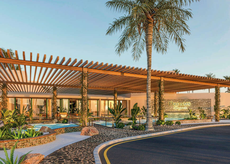 Een foto van de buitenkant van Dreams Lanzarote Playa Dorada Resort & Spa