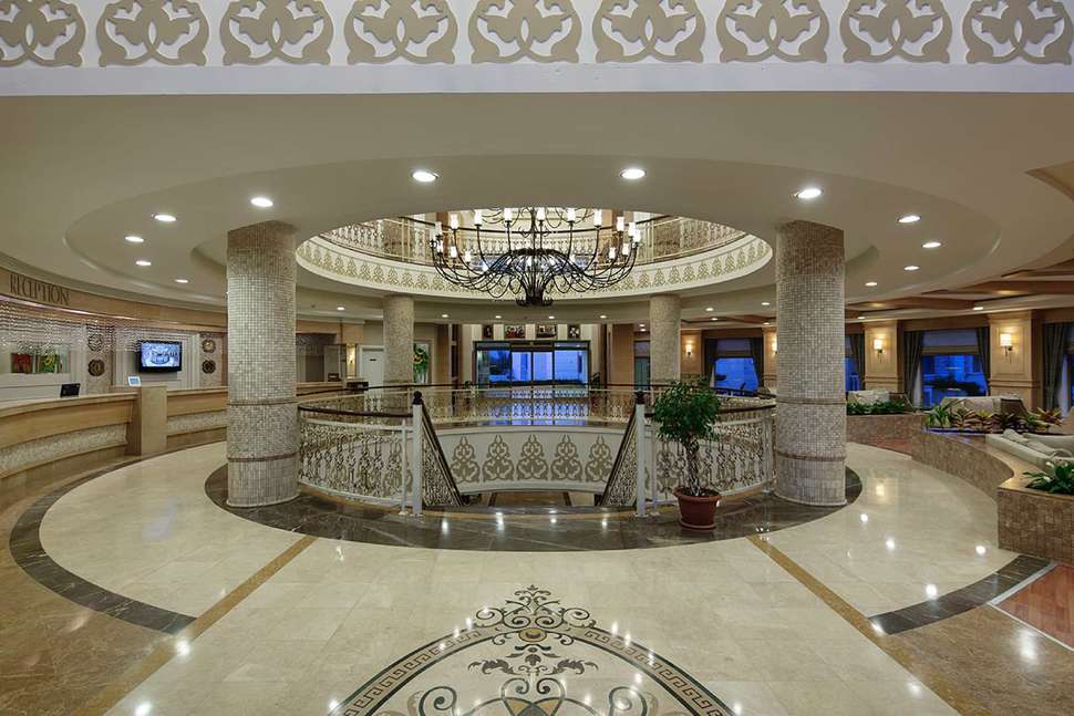 Ein Foto vom Innenbereich im Alba Queen Hotel
