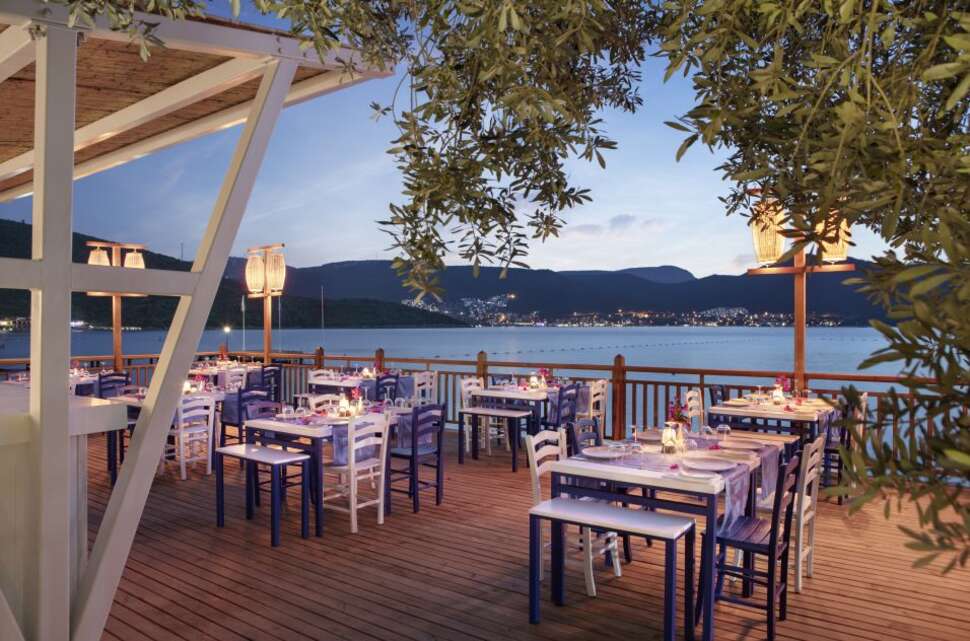 Ein Foto DoubleTree by Hilton Bodrum Isil Club Resort