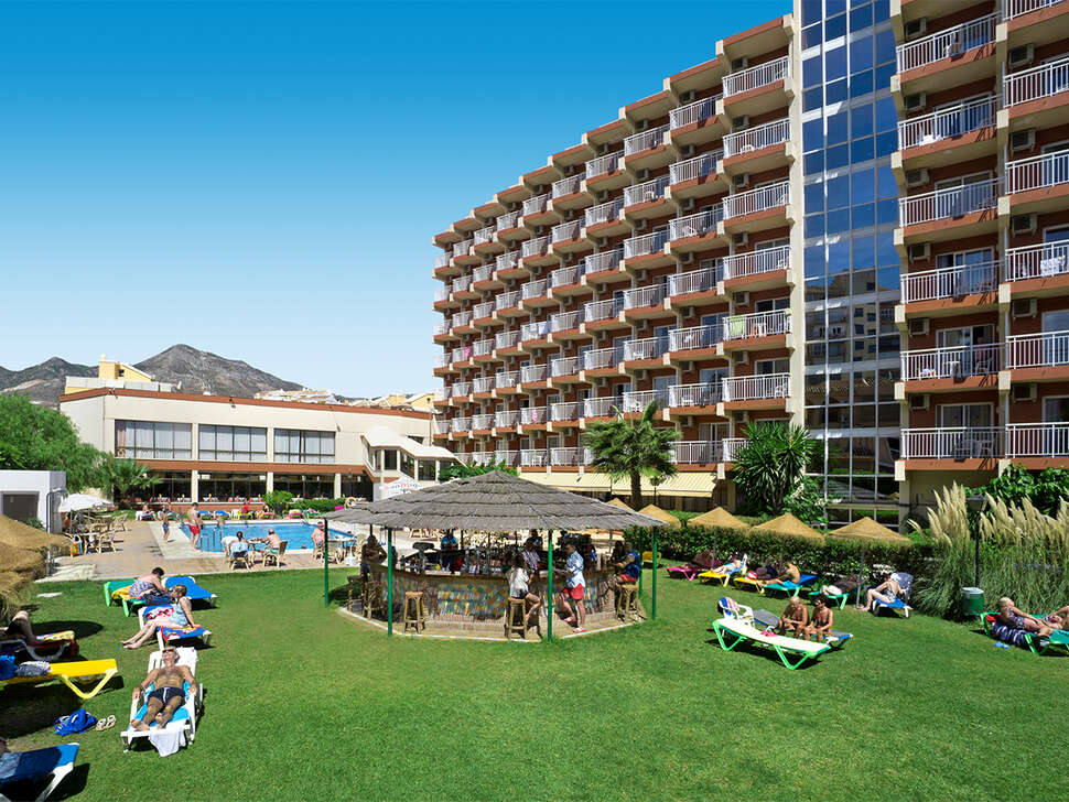 Een foto van het zwembad bij Hotel Alba Beach