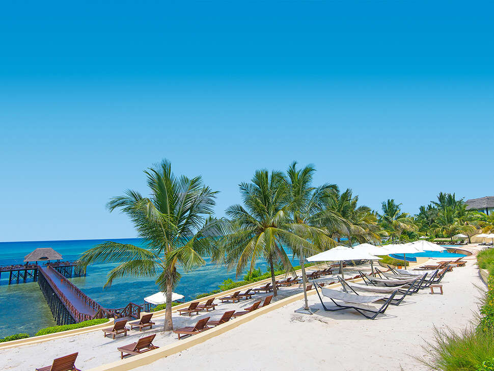 Een foto van het terras bij Sea Cliff Resort & Spa