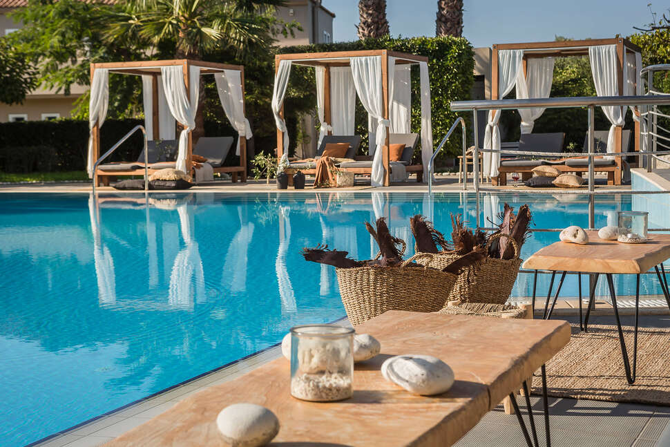 Een foto van het zwembad bij Avithos Resort