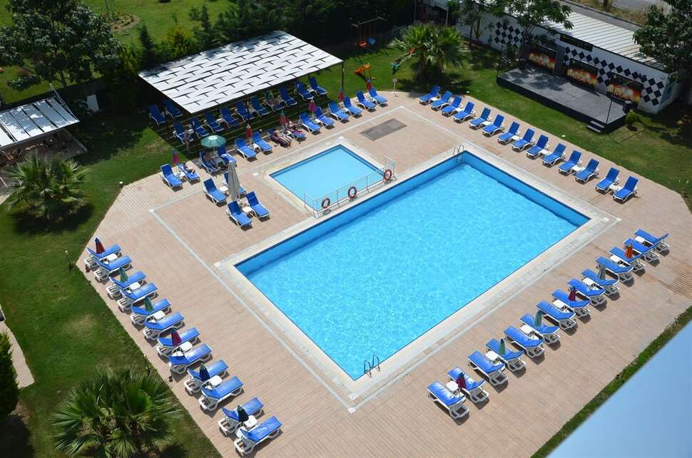 Een foto van het zwembad bij The Gap Hotel Kusadasi
