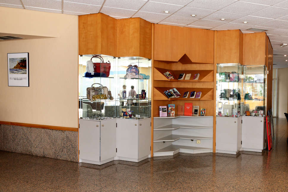 Een foto van het interieur van Hotel Don Juan Tossa