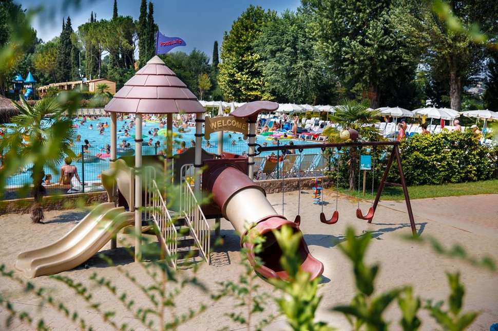 Een foto van de faciliteiten bij Camping Altomincio