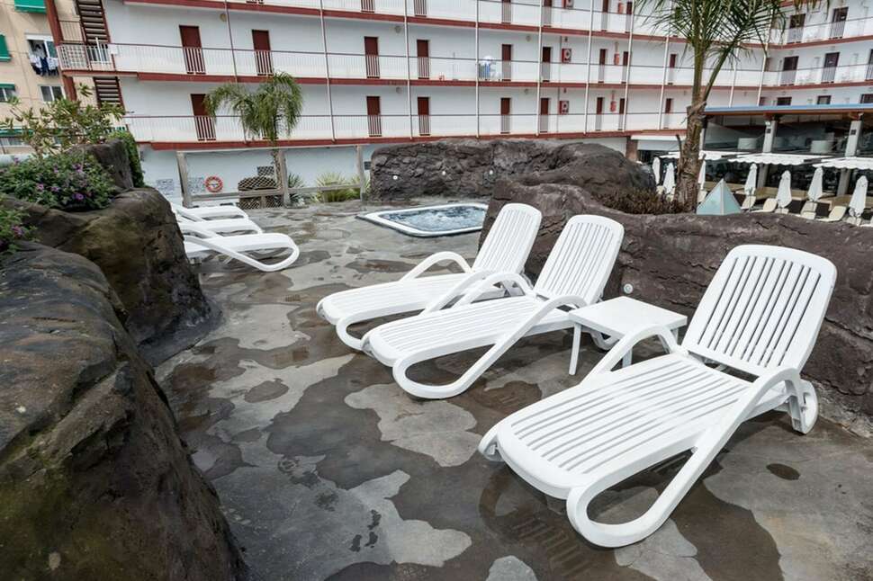 Een foto van het terras bij Hotel Papi