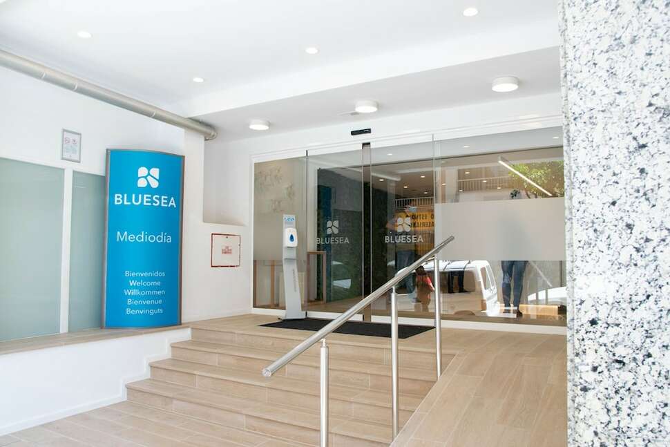 Een foto van de buitenkant van Blue Sea Mediodia