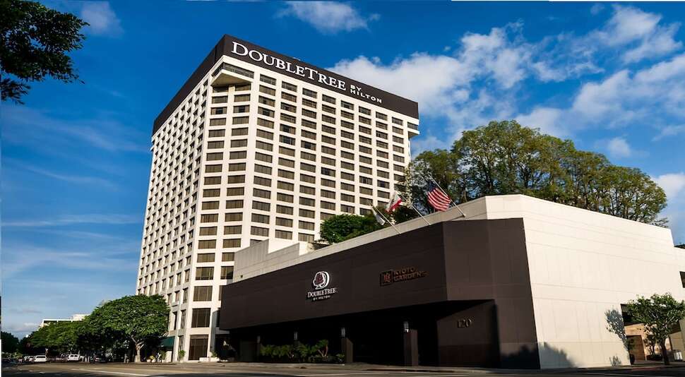 Ein Foto DoubleTree by Hilton Los Angeles Downtown