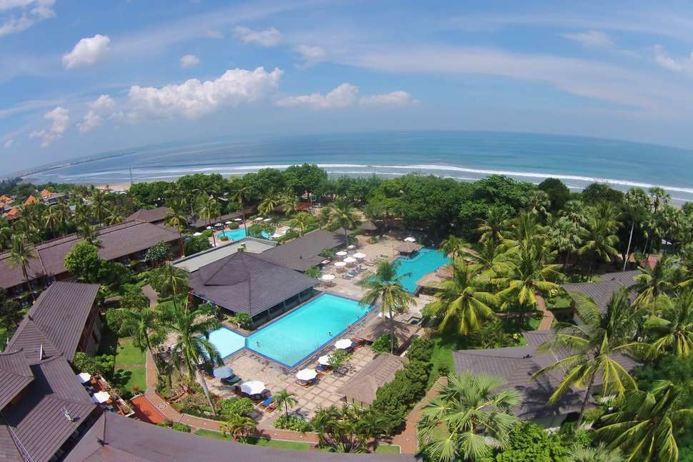 Een foto van het zwembad bij The Jayakarta Bali