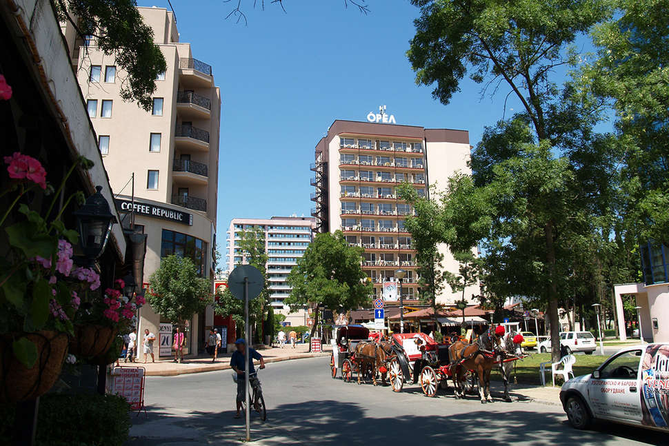 Een foto van de buitenkant van Mpm Orel Hotel