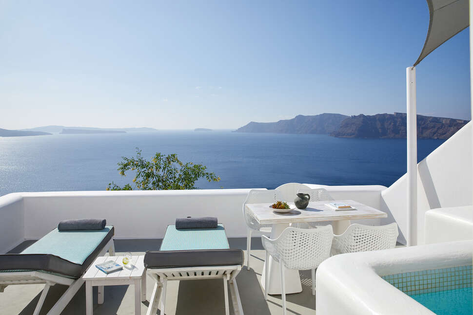 Een foto van La Perla Villas & Suites