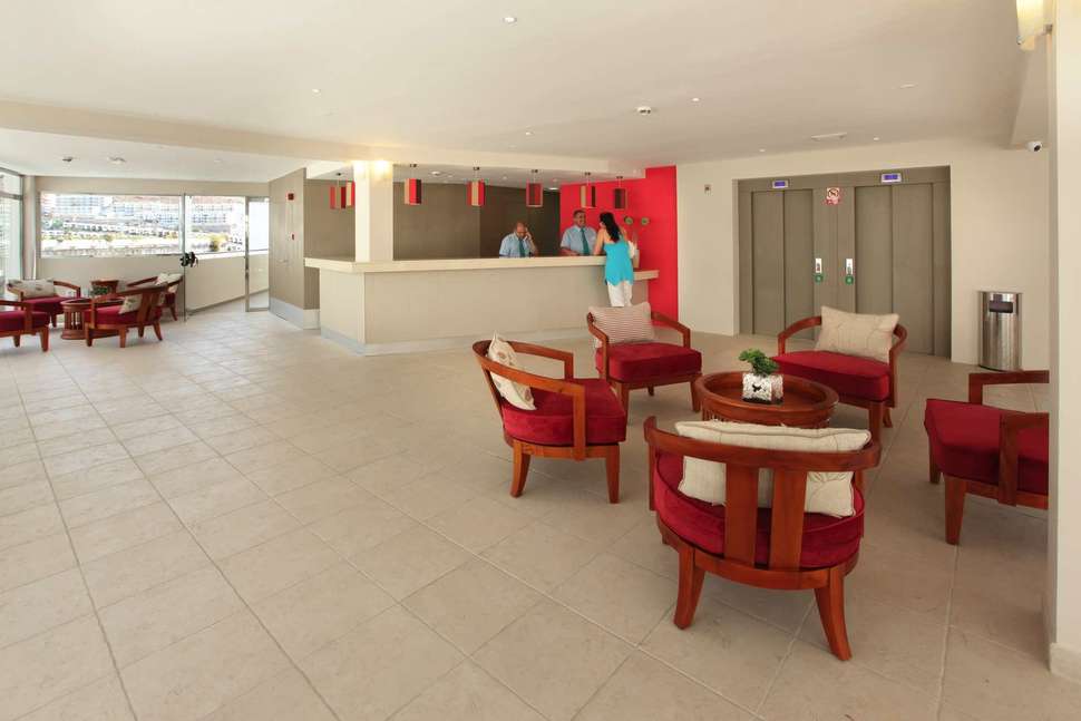 Een foto van het interieur van Hotel Revoli