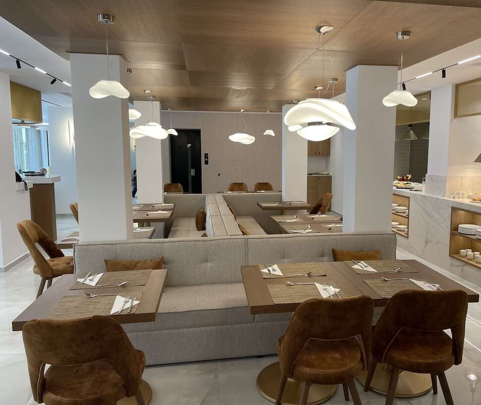 Ein Foto Ethereal White Resort