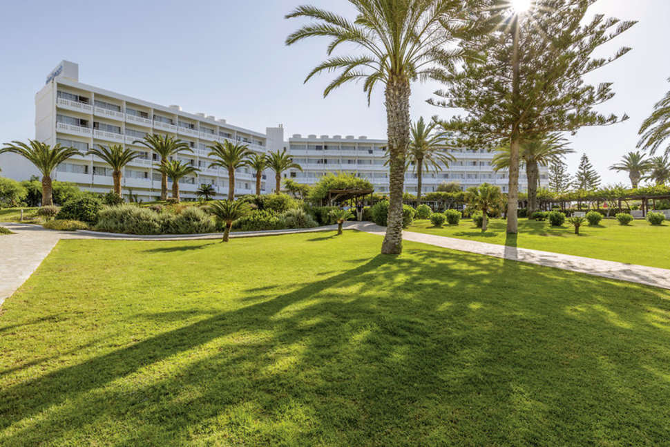 Een foto van Nissi Beach Resort