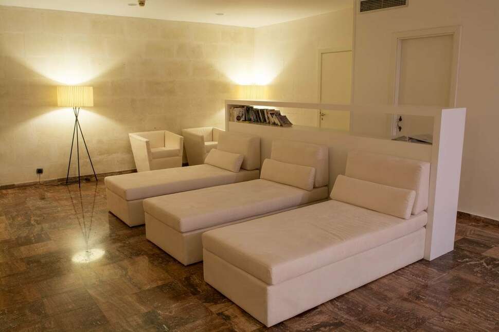 Een foto van het interieur van Pierre & Vacances Premium Menorca Binibeca