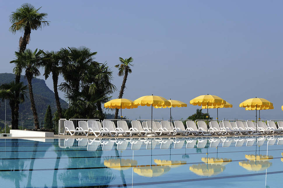 Een foto van het zwembad bij Poiano Resort