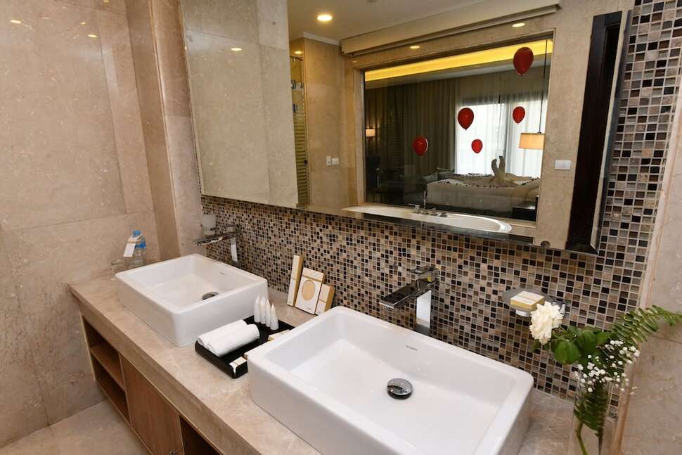 Ein Foto Triumph Luxury Hotel