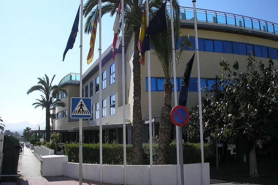 Ein Foto von der Außenansicht des Hotel Rober Palas