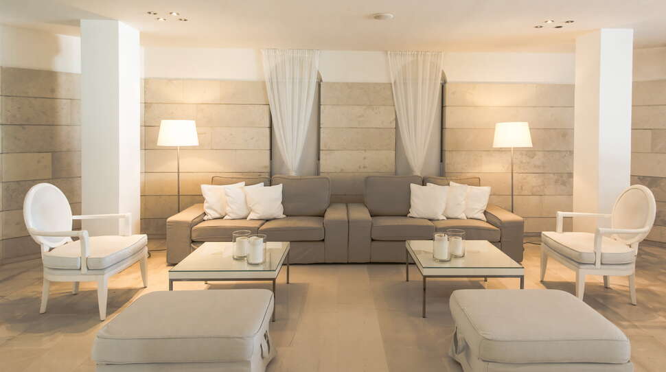 Een foto van het interieur van Knossos Beach Bungalows & Suites