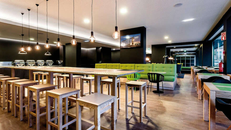 Een foto van de faciliteiten bij Neat Hotel Avenida