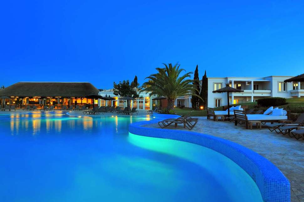 Ein Foto vom Pool im Vincci Costa Golf