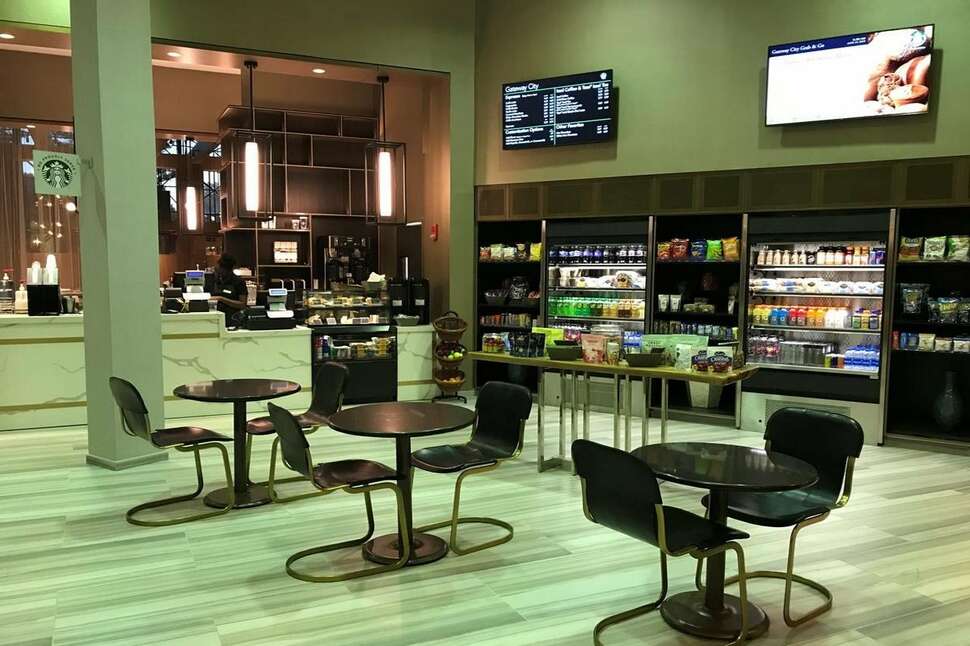 Ein Foto Doubletree by Hilton Newark Airport