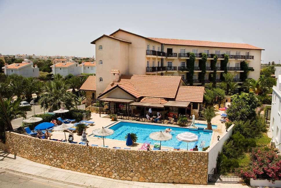 Een foto van een overzicht van Anais Bay Aparthotel