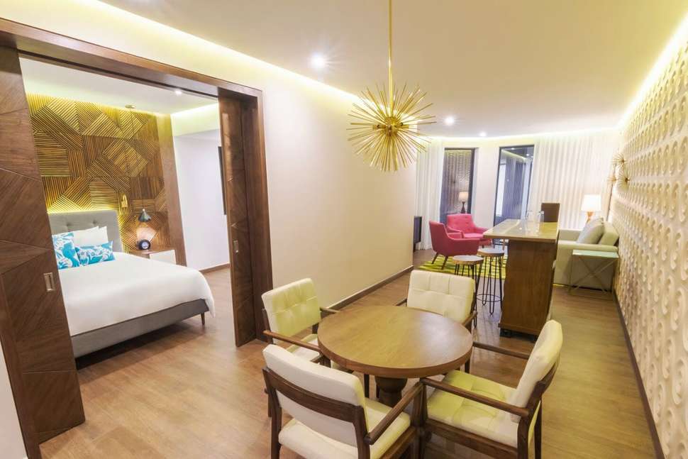 Een foto van The Fives Downtown Hotel & Residences Curio Collection by Hilton