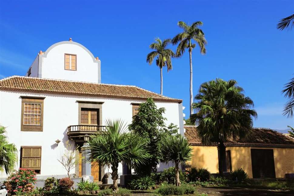 Ein Foto von der Außenansicht des Hacienda De Abajo