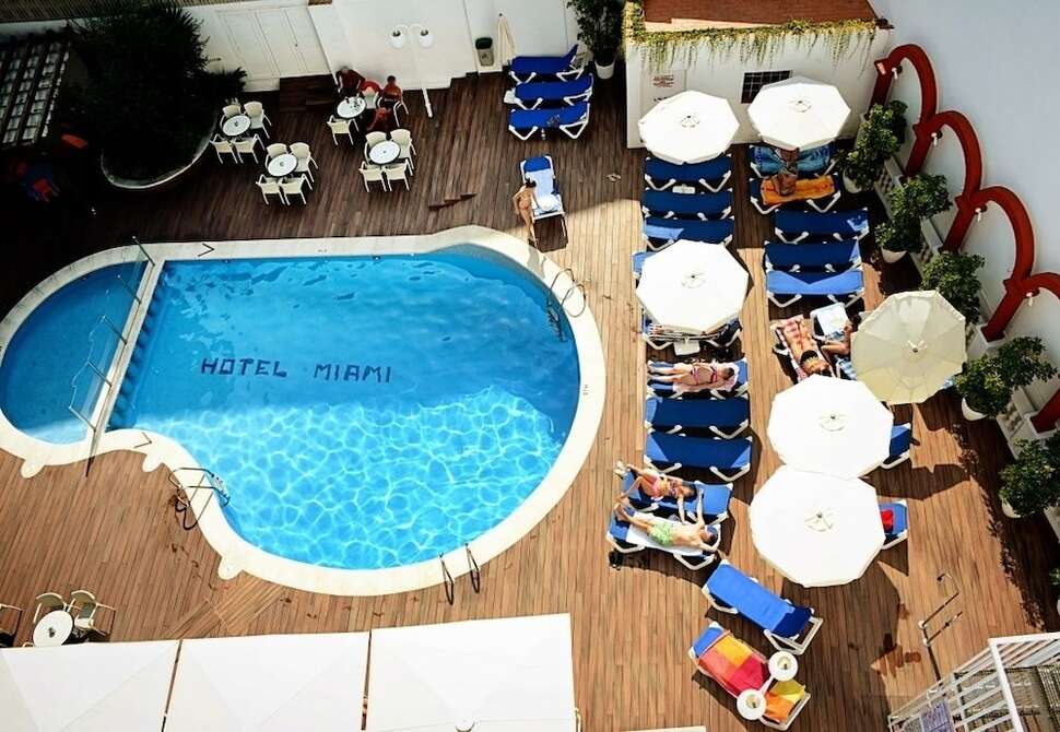 Een foto van het zwembad bij Hotel Miami
