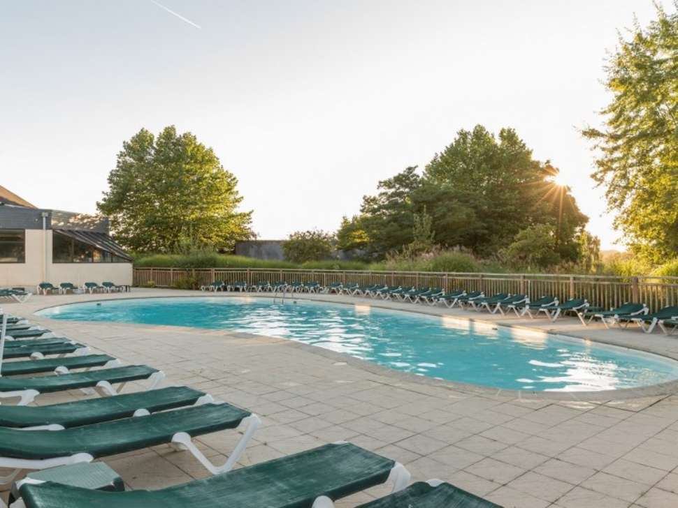 Een foto van het zwembad bij Pierre & Vacances Village Club Normandy Garden