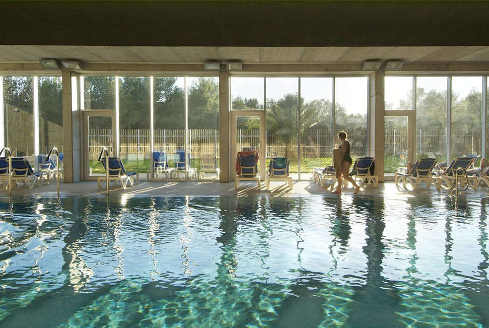 Een foto van het zwembad bij Camping Vilanova Park