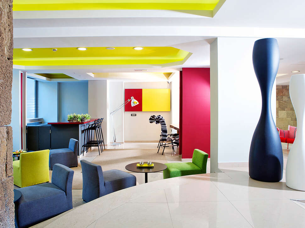 Een foto van het interieur van Aquamare City & Beach Hotel