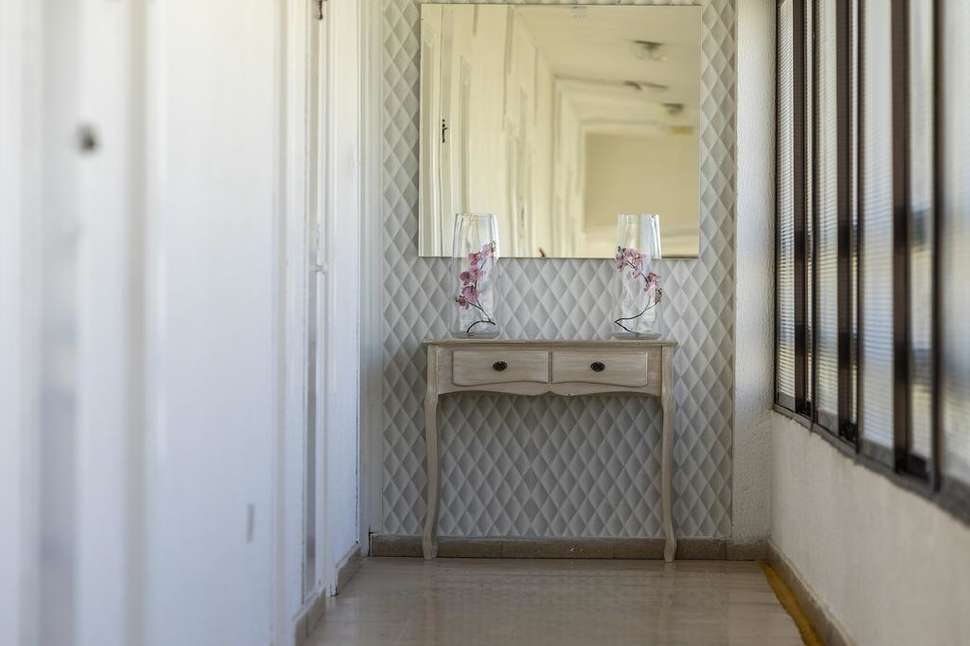 Een foto van het interieur van Cactus Hotel