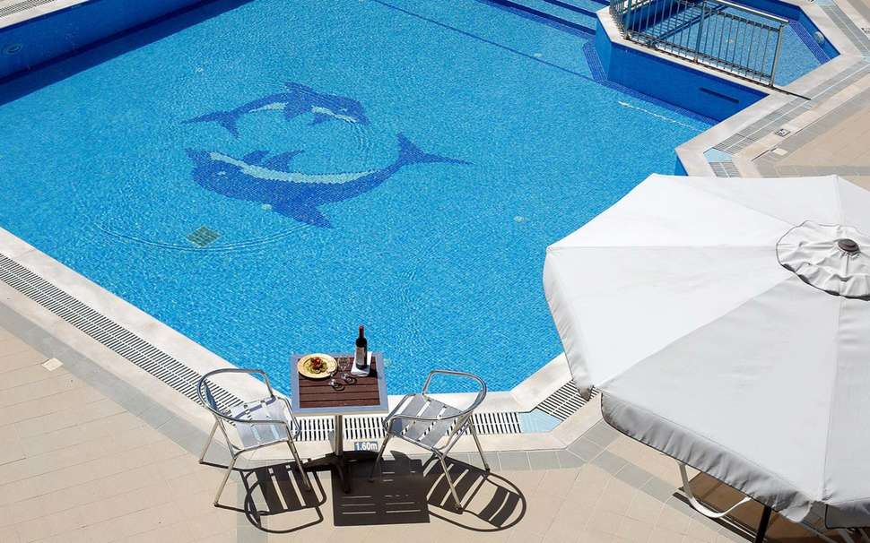Een foto van het zwembad bij Stratos Hotel