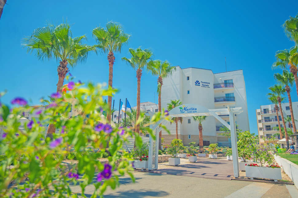 Ein Foto Marlita Beach Hotel Apartments