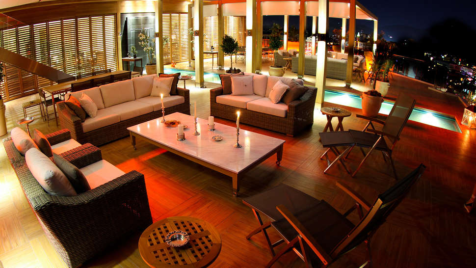 Een foto van het terras bij Hotel Elegance