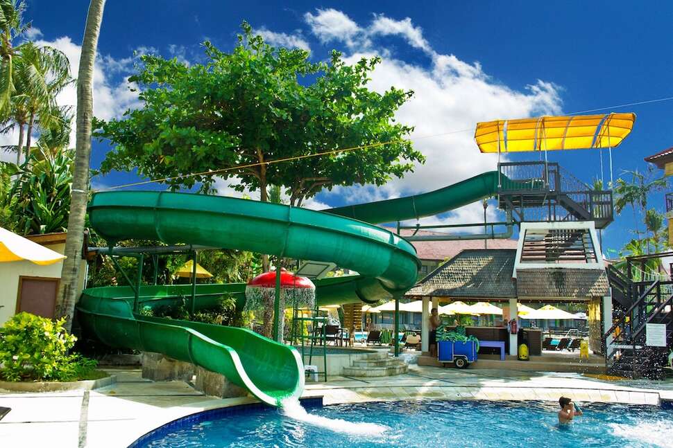 Een foto van het zwembad bij Bali Dynasty Resort