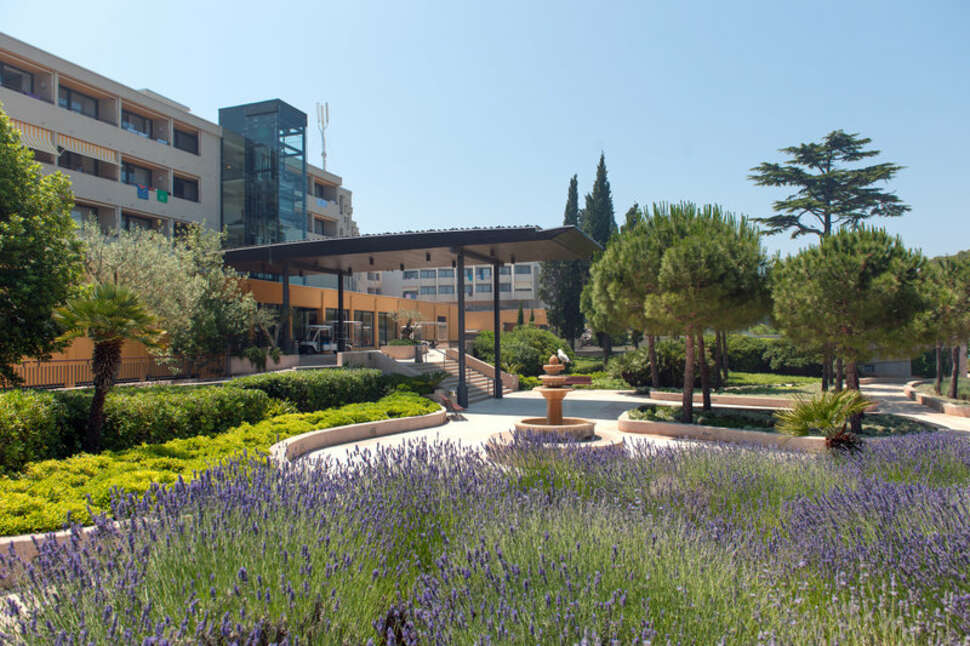 Ein Foto von der Außenansicht des Maistra Select Island Hotel Istra